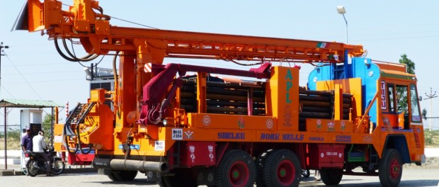 borewell digging rig in Maharashtra